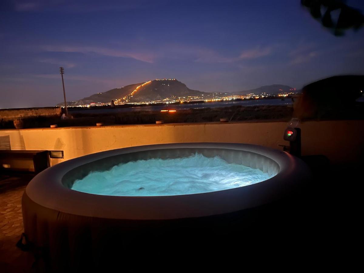 Villa Esclusiva In Riserva Naturale Torre Nubia Luaran gambar
